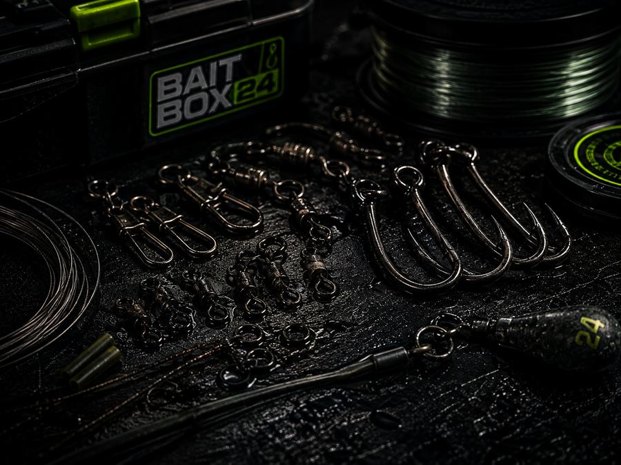 Haken, Wirbel und Snaps als Makroaufnahme – BAITBOX24